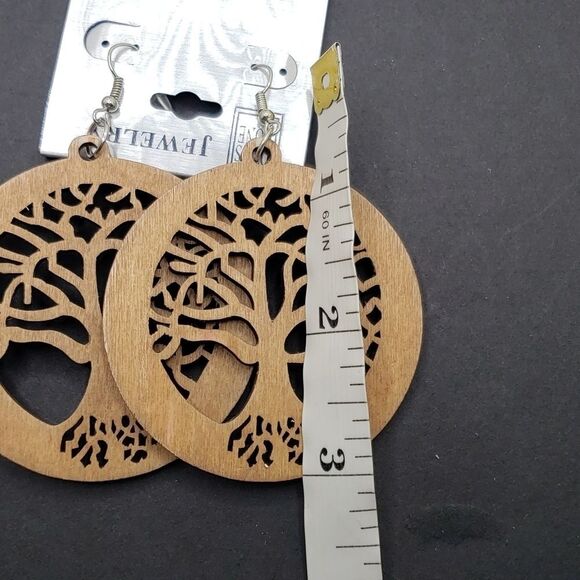 BROWN boho tree of life wooden earrings - Picture 3 of 3